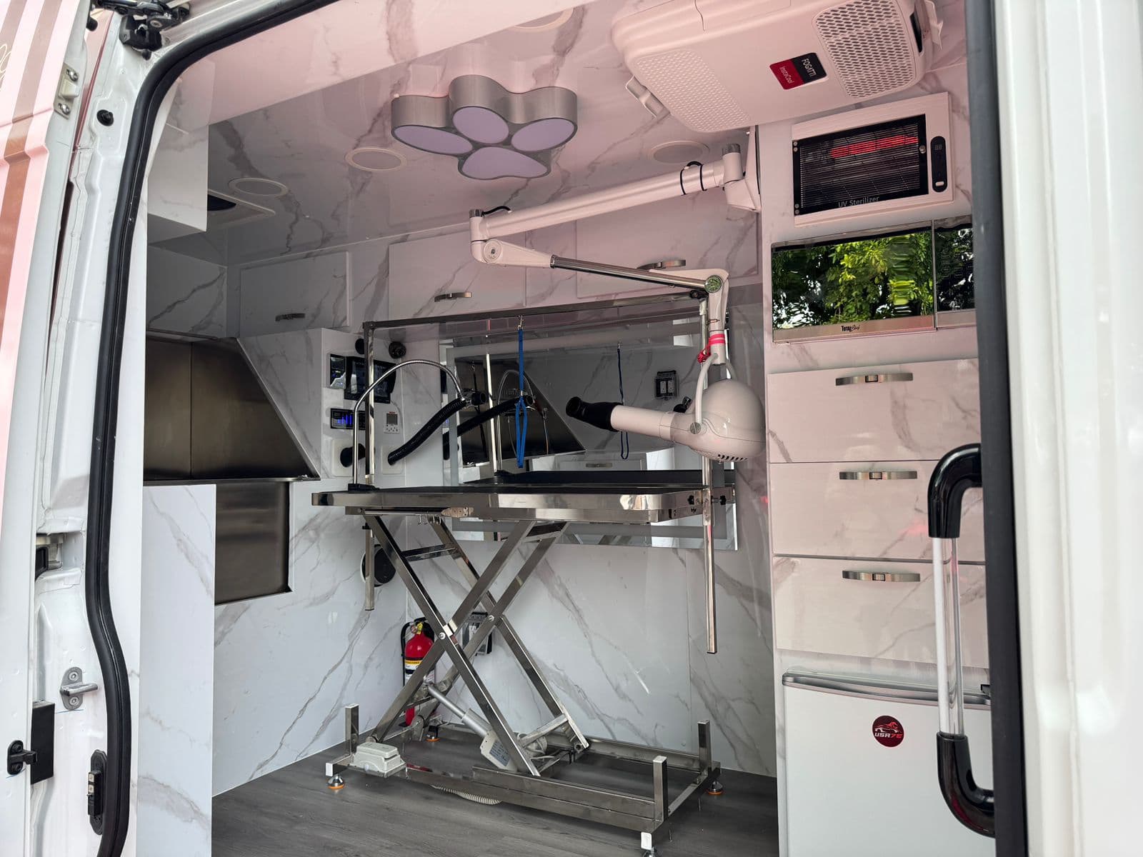 State-of-the-art Interior Equipment